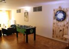 Kantine mit Kicker und Dartscheibe